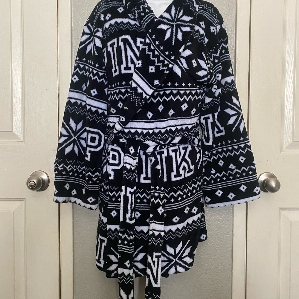 VS PINK Snowflake Robe M/L - Picture 5 of 9